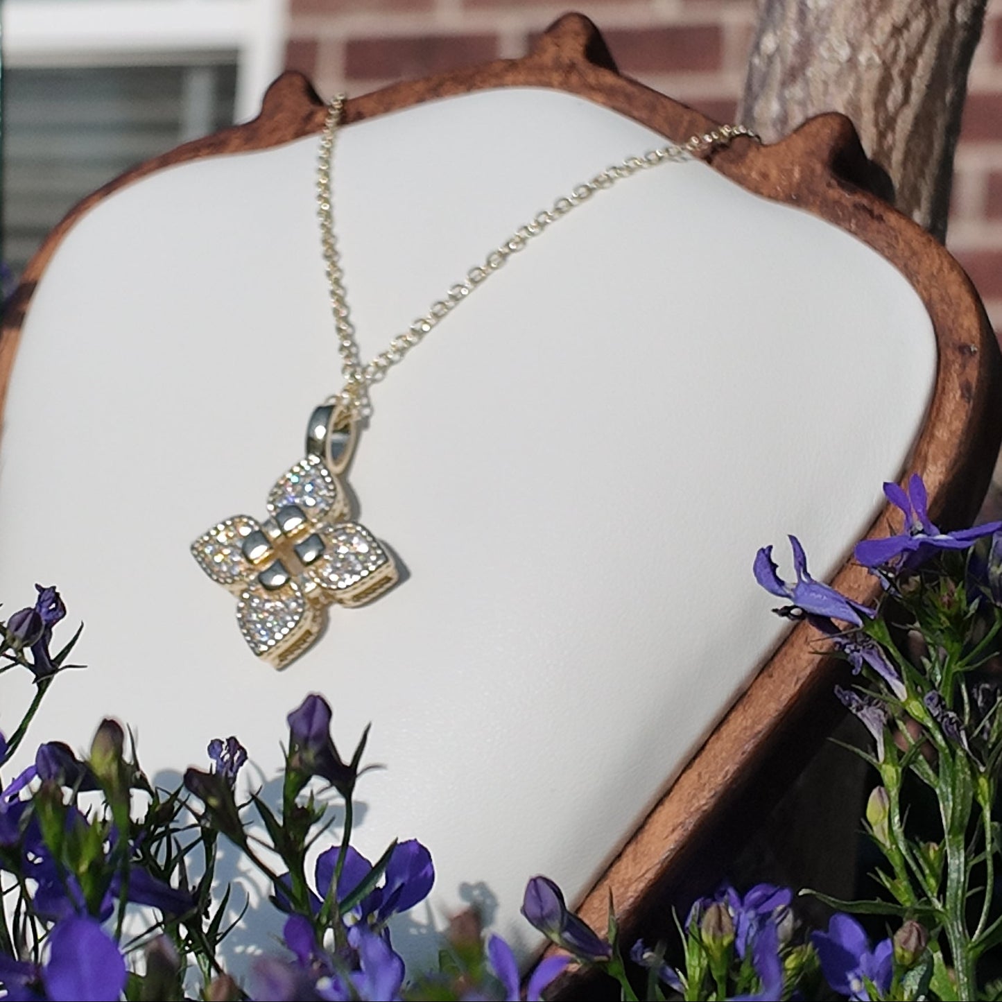 Camille Floral Pendant Necklace
