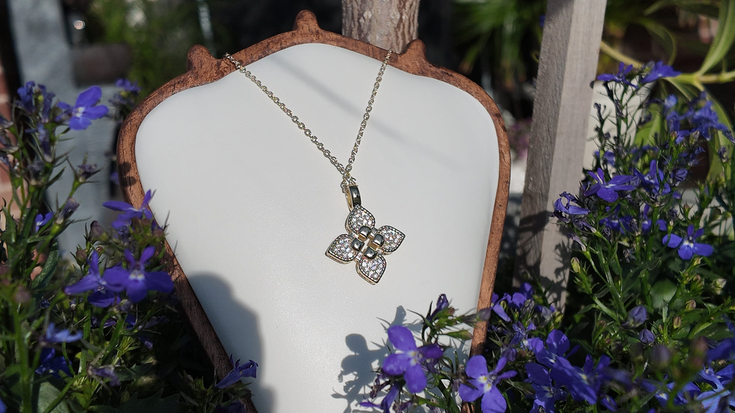 Camille Floral Pendant Necklace